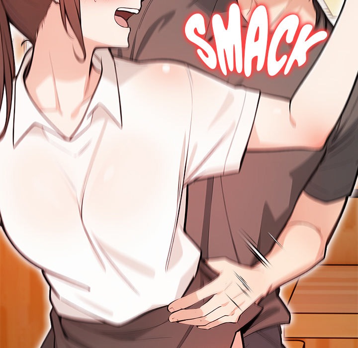  Trapped With My Boss Chapter 6 - Manhwa18.com