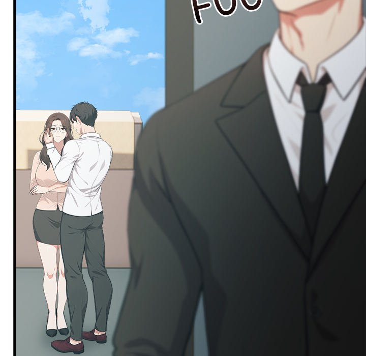 Under Her Desk Chapter 11 - Manhwa18.com