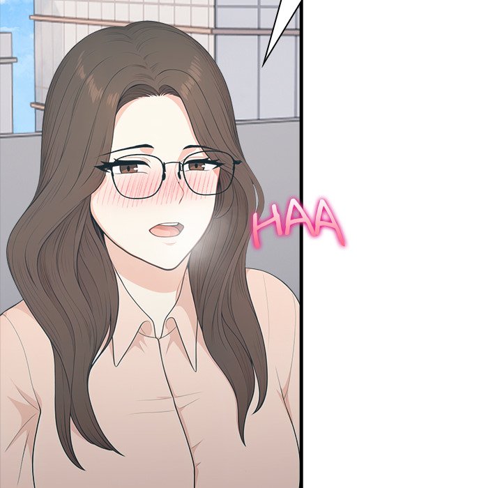 Under Her Desk Chapter 11 - Manhwa18.com