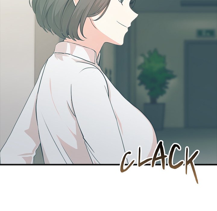 Under Her Desk Chapter 17 - Manhwa18.com