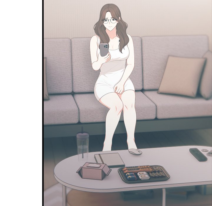 Under Her Desk Chapter 17 - Manhwa18.com