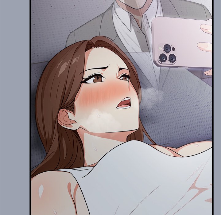 Under Her Desk Chapter 1 - Manhwa18.com