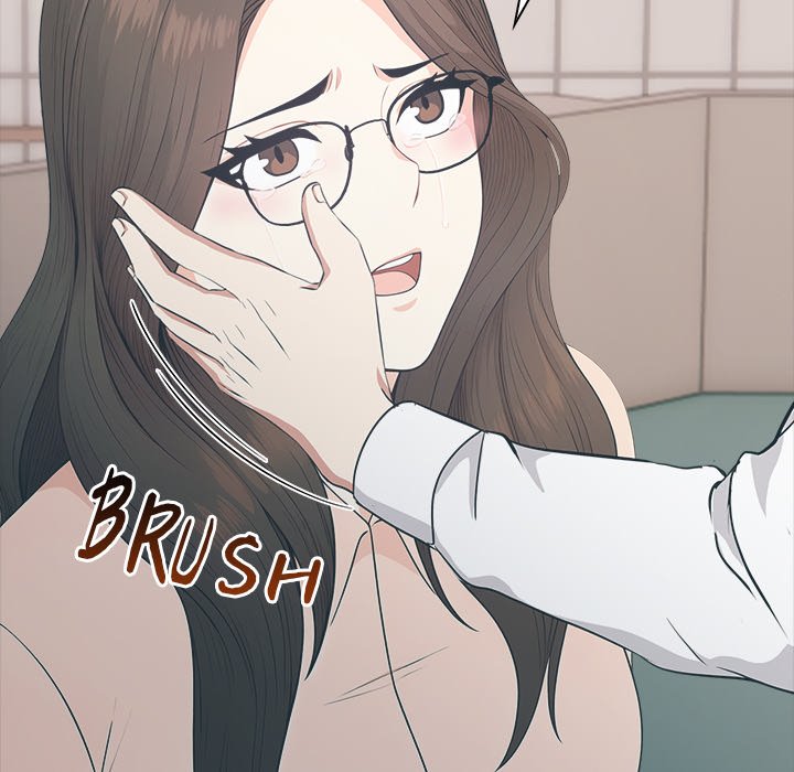 Under Her Desk Chapter 10 - Manhwa18.com