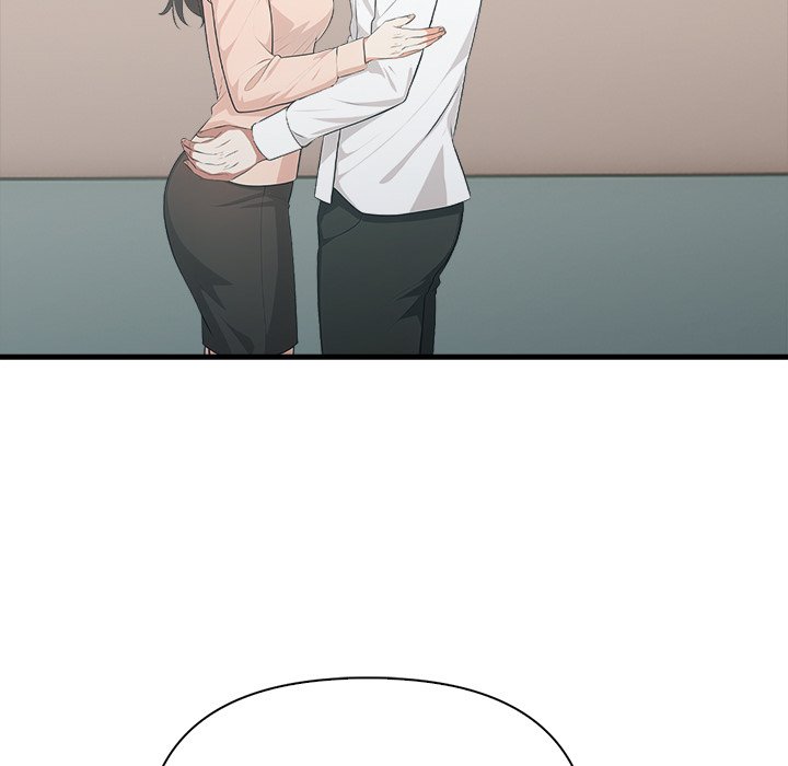 Under Her Desk Chapter 10 - Manhwa18.com