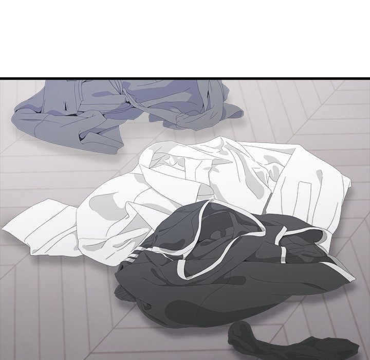 Under Her Desk Chapter 14 - Manhwa18.com