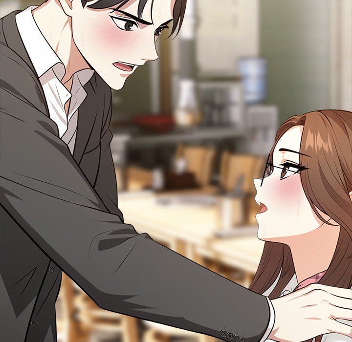Under Her Desk Chapter 2 - Manhwa18.com