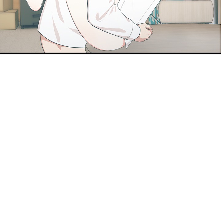 Under Her Desk Chapter 20 - Manhwa18.com