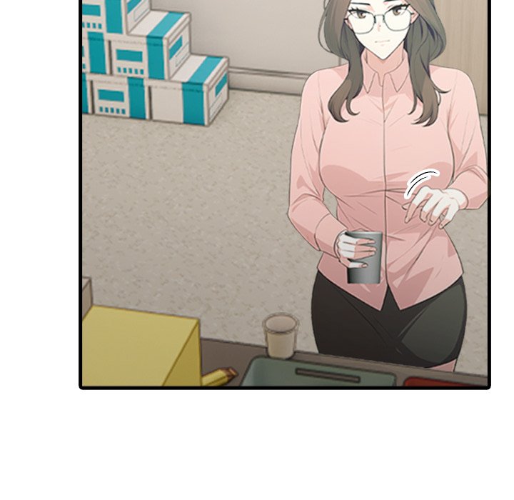 Under Her Desk Chapter 4 - Manhwa18.com