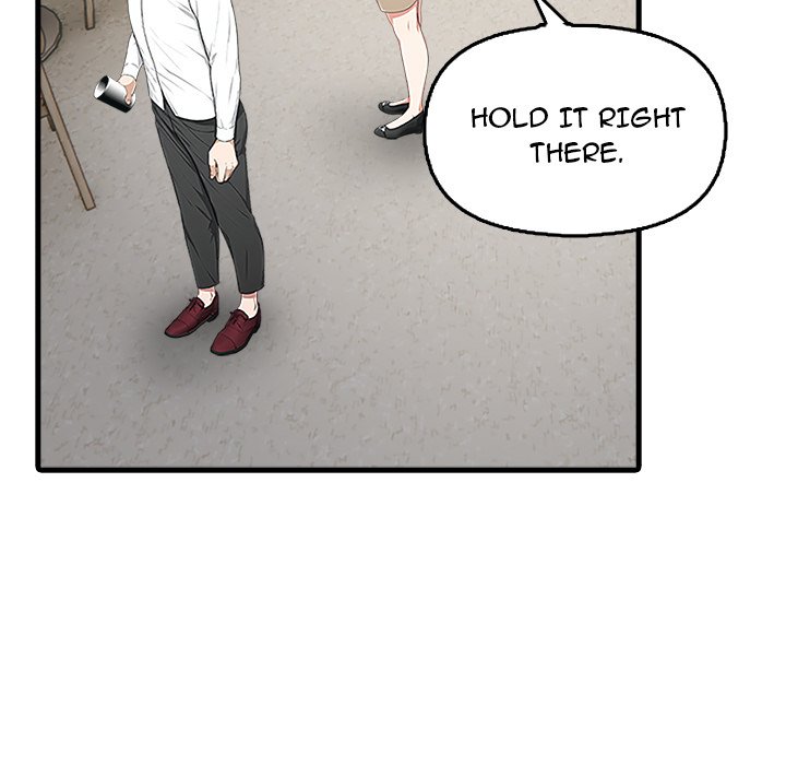 Under Her Desk Chapter 5 - Manhwa18.com