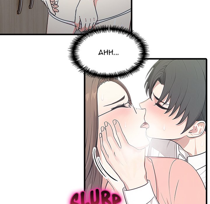 Under Her Desk Chapter 5 - Manhwa18.com