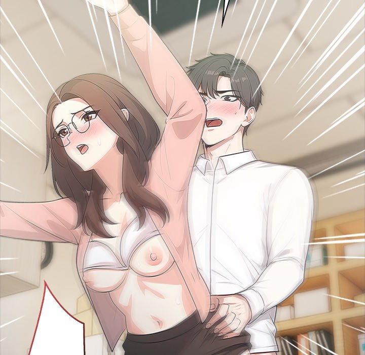 Under Her Desk Chapter 5 - Manhwa18.com