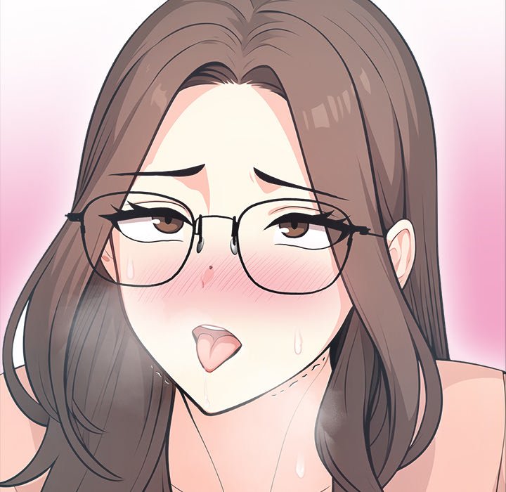 Under Her Desk Chapter 5 - Manhwa18.com