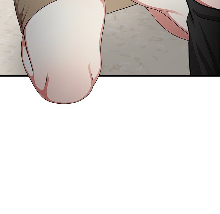Under Her Desk Chapter 5 - Manhwa18.com