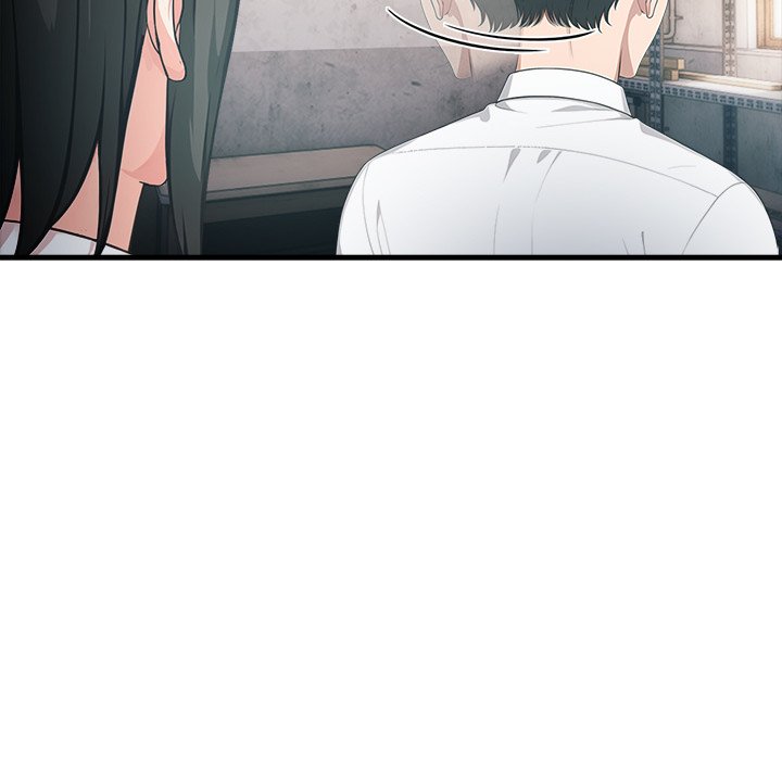 Under Her Desk Chapter 6 - Manhwa18.com