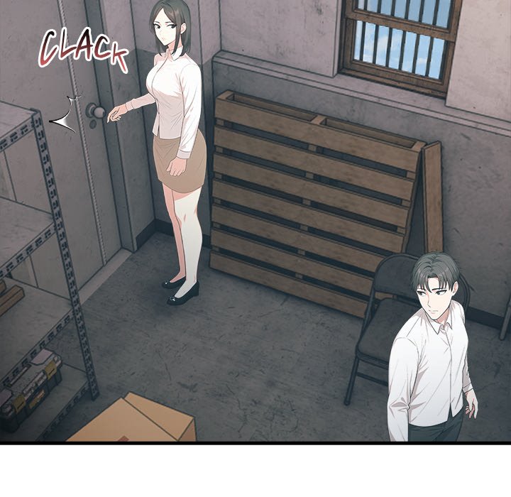 Under Her Desk Chapter 6 - Manhwa18.com
