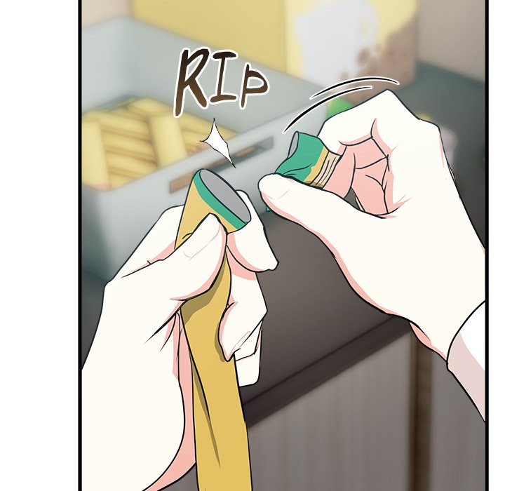 Under Her Desk Chapter 6 - Manhwa18.com