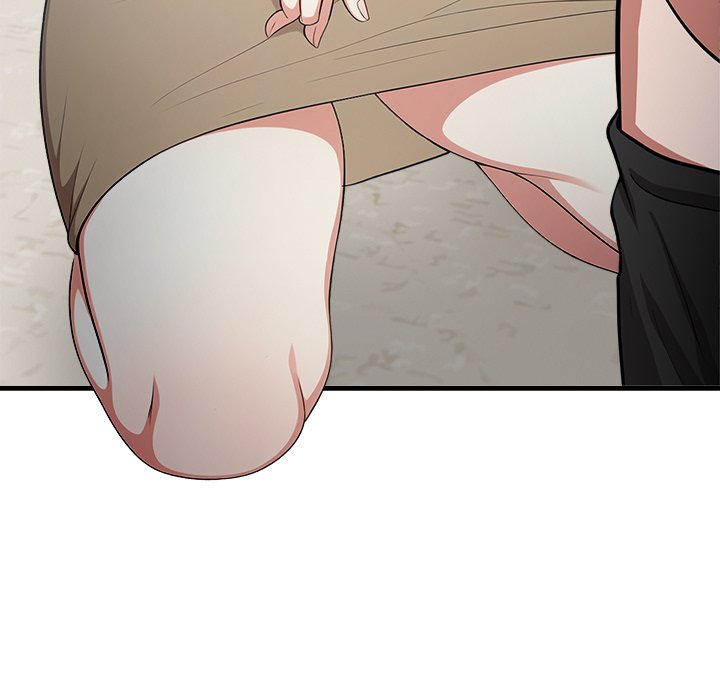Under Her Desk Chapter 6 - Manhwa18.com