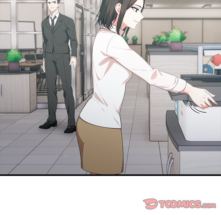 Under Her Desk Chapter 7 - Manhwa18.com